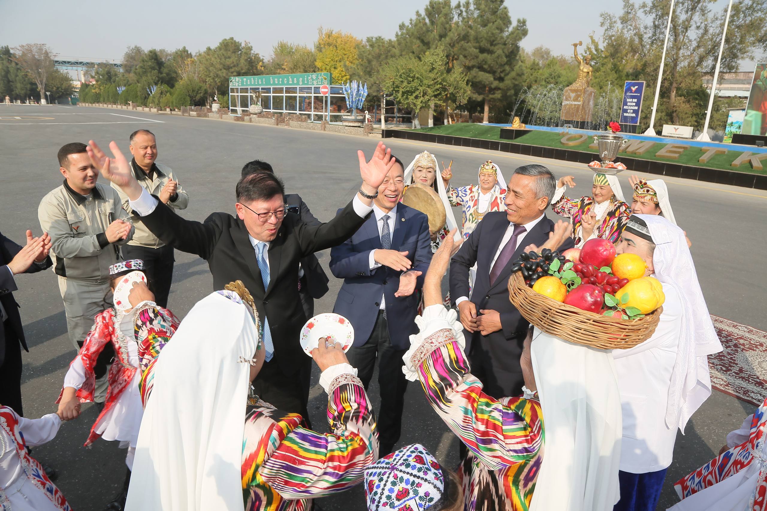 CHINA CONSTRUCTION BILAN HAMKORLIK: ENERGETIK BARQARORLIK SARI